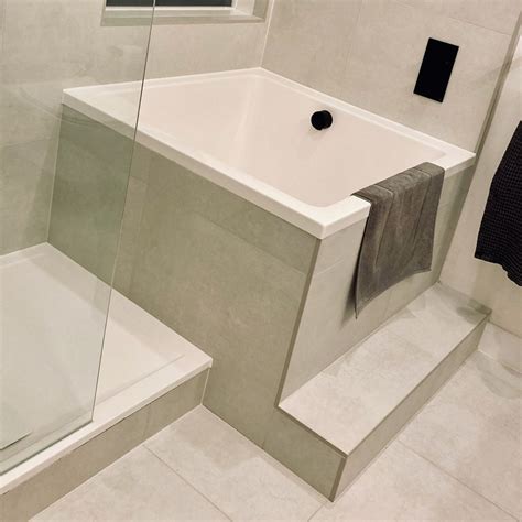 Deep Bathtub 1050 L x 1050 W x 600 Soaking Depth by Omnitub | Small ...