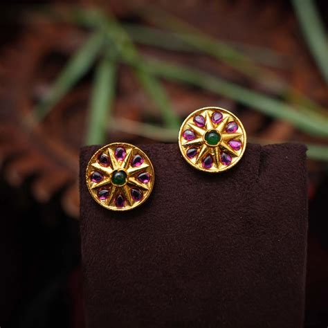 Roshika Silver Ear Stud