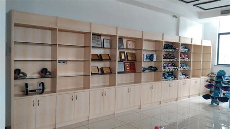 服装陈列展示柜 玻璃柜 荣誉柜 钢木结构展柜 展示柜厂家定制直销-阿里巴巴