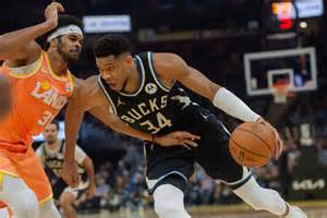 Giannis Antetokounmpo leaves game vs. Cavaliers with groin injury | Marca