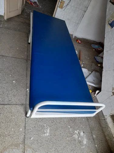 Hospital Furniture manufacturer in delhi - Waiting Room Chair Trader ...