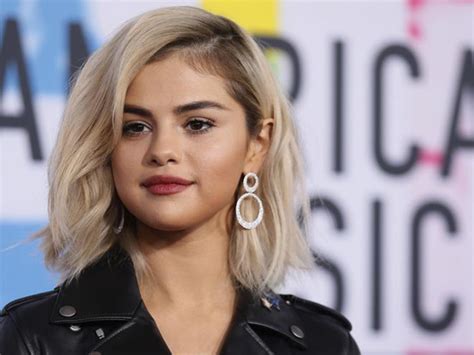 Selena Gomez drops new song ‘I Can’t Get Enough’