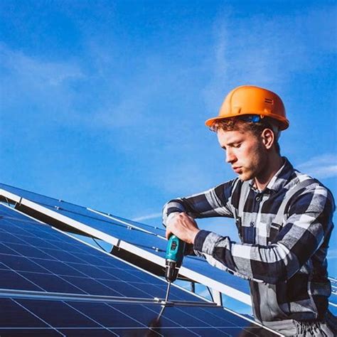 When Should You Schedule Solar Panel Removal?