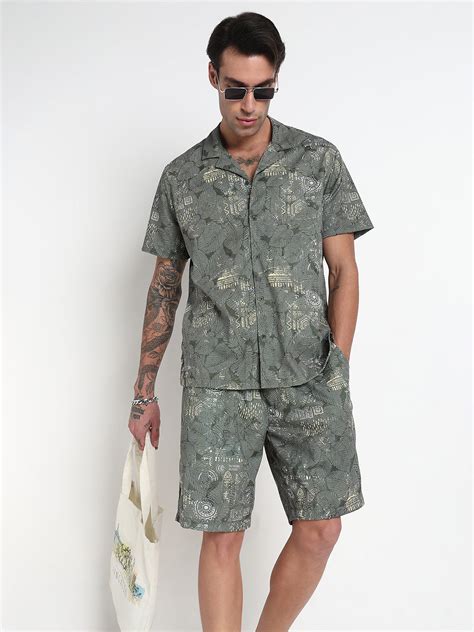 SHOWOFF Men's Green Printed Cuban Collar Relaxed Fit Co Ords Set