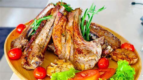 Our Yacht Charter Foods Menu | Onboard Lunch & Dining options