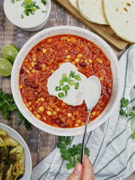 What Goes With Chili? 11 Cozy Sides to Serve