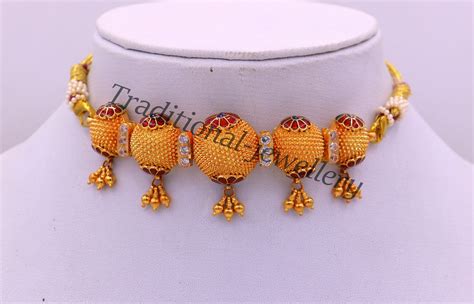 Traditional style vintage antique design handmade 22 karat yellow gold