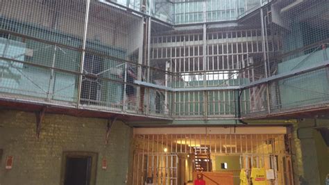 Dorchester Prison marathon sees runners complete laps inside jail - BBC ...