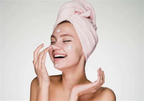 These Priming Hacks Will Make Your Skin Look Gorgeous In Your Selfies ...