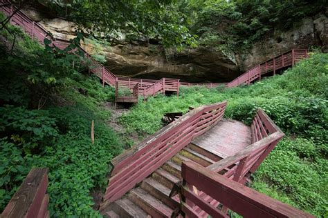 Secrets Beneath Nebraska's Pine Ridge Caves | TouristSecrets