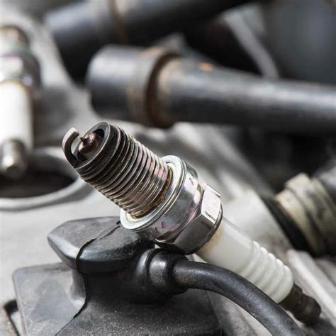 Bujías del auto: ¿Cómo saber si debo cambiarlas? - Autolub