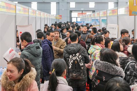 西安市2019年“百万大学生留西安就业创业巡回招聘活动”在我校成功举办-西安财经大学新闻网