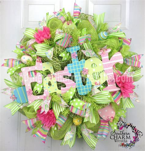 How to Add a Sign to Deco Mesh Wreaths
