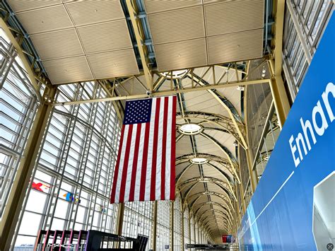 Amex Centurion Lounge DCA (Washington National Airport) Review