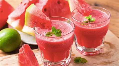 सिर्फ 3 इनग्रेडिएंट से बनाएं समर रिफ्रेशिंग Watermelon Shake, वजन कम ...