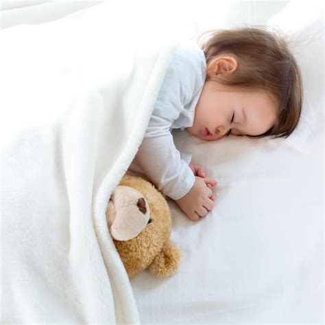 11 reasons of baby sweating in sleep and tips to manage – Artofit