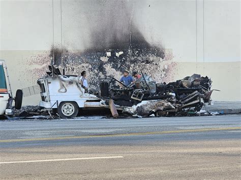 Exploding RV 的图像结果