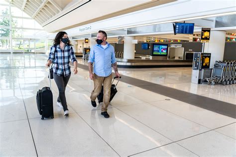 New federal mask mandate at U.S. airports reinforces safety protocols ...