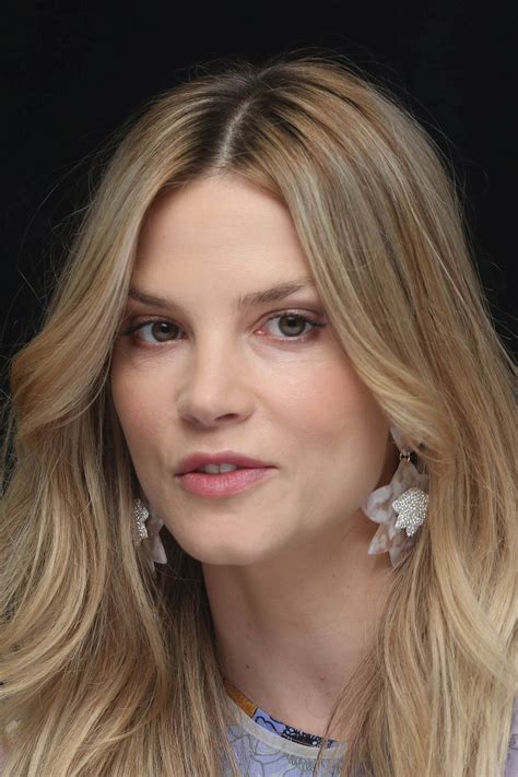 Sylvia Hoeks - Profile Images — The Movie Database (TMDB)