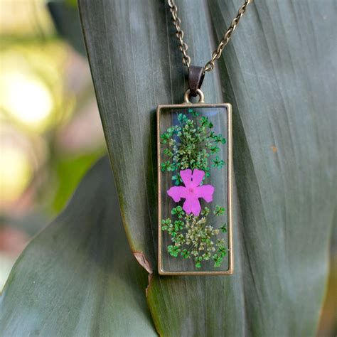 Tryst with the Greens Real Dried Flower Necklace – Nature’s Embrace