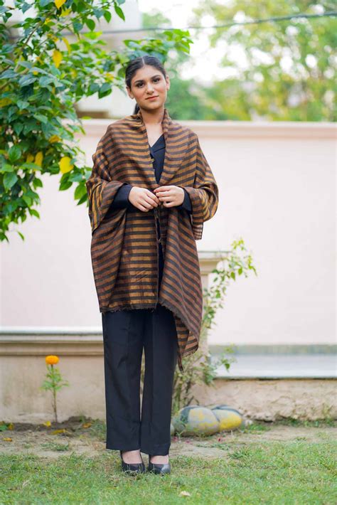 Zari Big Stripe Stole – The Shawl Studio