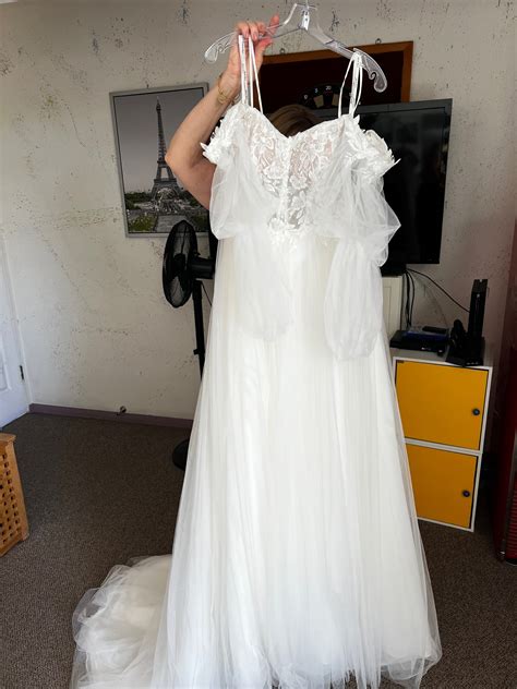 Stella York New Wedding Dress Save 70% - Stillwhite