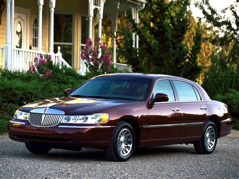 LINCOLN Town Car - 2007, 2008, 2009, 2010, 2011 - autoevolution