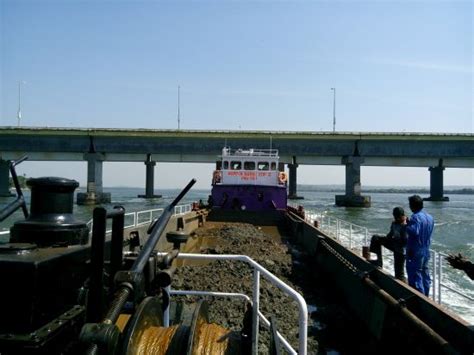Hopper Barge With Doors - Manufacturer Exporter Supplier from Goa India