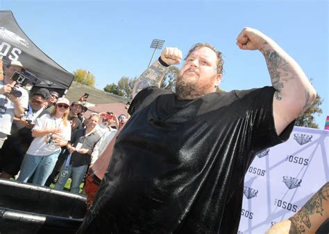 Jelly Roll Stuns with His 'Phenomenal' 100-Pound Weight Loss at the ...