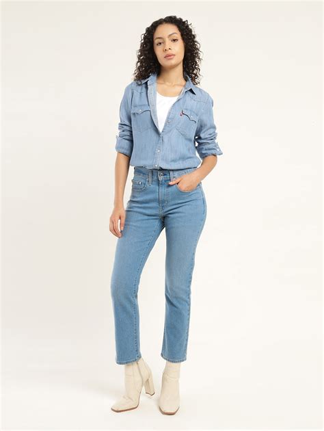 Buy Women's Flared Jeans Online at Best Price | Levi's – Levis India Store