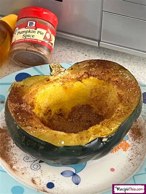 Microwave Acorn Squash - Cup of Yum