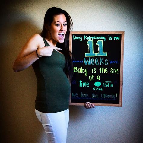 11 weeks pregnant chalkboard Track your pregnancy Baby belly bump | 11 ...