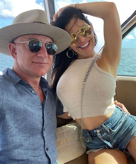 Jeff Bezos denies he's marrying fiancée Lauren Sánchez in a $600M Aspen wedding