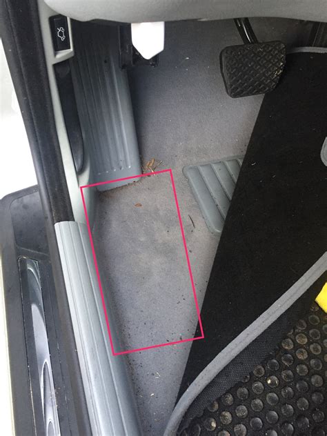 Car Passenger Floorboard Wet | Viewfloor.co