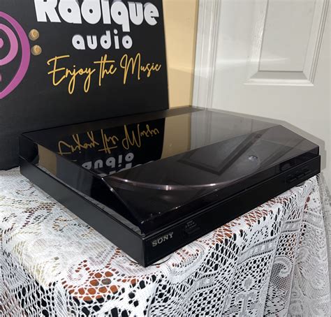 Sony PS-LX300USB Fully Automatic, Belt-Drive Turntable - Radique Inc