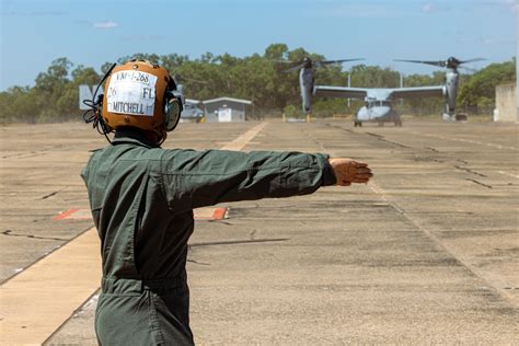 MV-22B Ospreys touch down in the top end for MRF-D 24.3 > U.S. Indo ...
