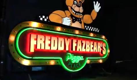 High quality look at the Freddy Fazbear's Pizza Place sign! : r ...