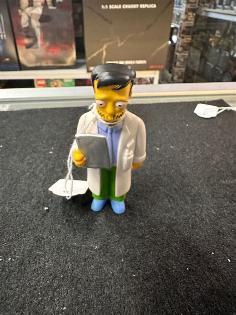 THE SIMPSONS DR NICK RIVIERA FIGURE – Captain Comics and Collectables Pty Ltd