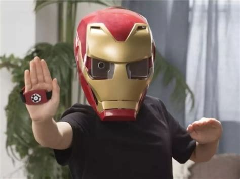 For Rs 3,200, This Is World's Coolest Iron Man AR Helmet Which Lets You ...