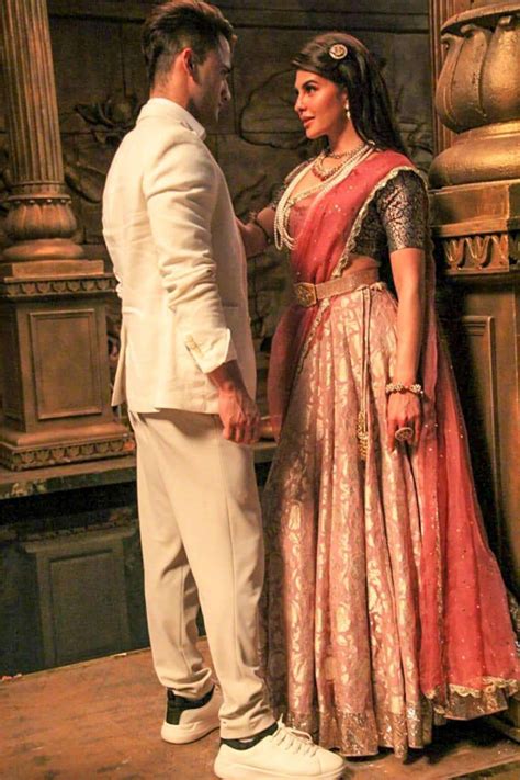 Mere Angne Mein 2.0: Jacqueline Fernandez & Asim Riaz’ new stills are ...