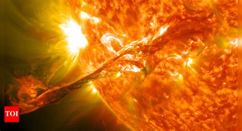 NASA warns! Massive solar storm, blackouts and auroras expected on ...