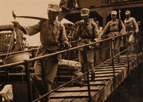 1945年中国军队登陆台湾 台湾终于回到祖国的怀抱_腾讯新闻