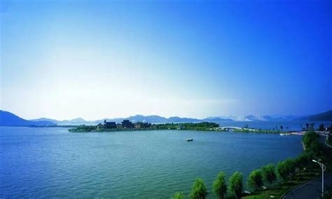 江西被忽略的一处湖泊，是赣南最大的丰厚水资源区地，就在赣州_腾讯新闻