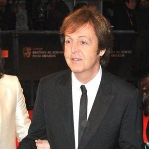 Paul McCartney - Age, Family, Bio | Famous Birthdays