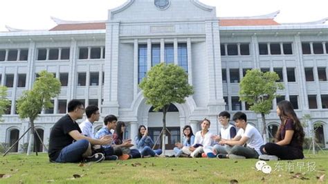 【携程攻略】厦门厦门大学景点,如果要用几个词来概括厦门大学校园的话，“美”是一定要有的，此外还…