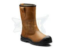 Industrial Safety Shoes - Aluminized Fire Safety Shoes Manufacturer ...