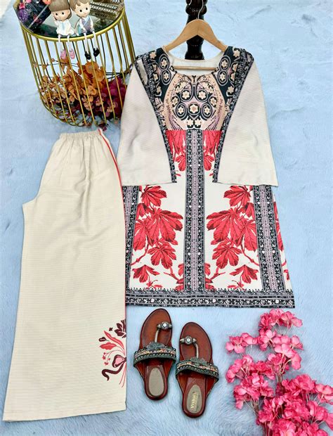 PD 1122 CREPE SILK DIGITAL PRINT WITH WORK FANCY LOOK TOP WITH PANT ...