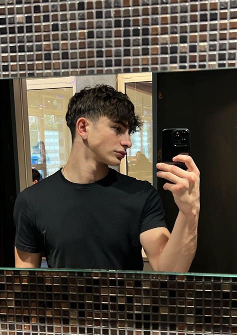 Pinterest | Mens haircuts short hair, Mens haircuts short, Wavy hair men