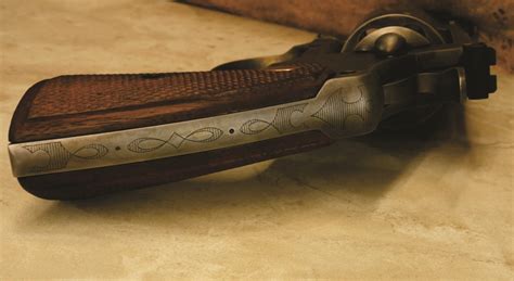 Colt Python with Rail 的图像结果