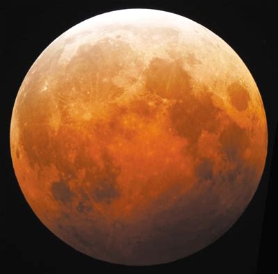 组图：“红月亮”亮相天际 全国多地现月全食 - 自然生态 - 穆斯林在线（muslimwww)